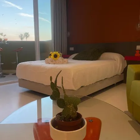 Lahola Glam Suites Torremolinos Room photo