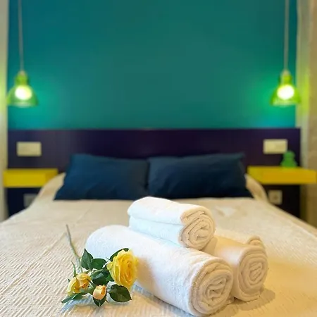 Lahola Glam Suites Torremolinos Room photo